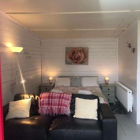 Bob'S Cabin Galway Bagian luar foto