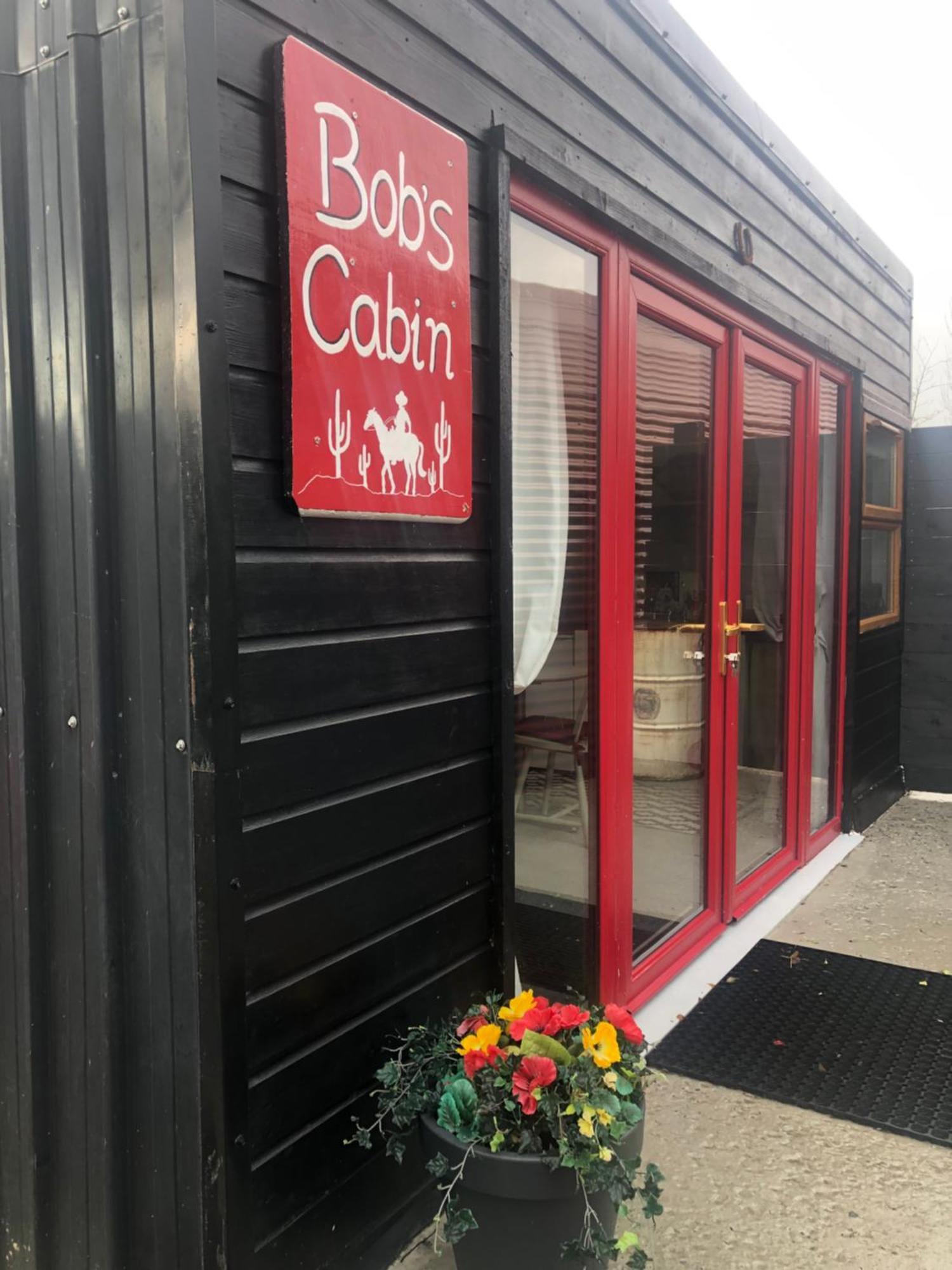 Bob'S Cabin Galway Bagian luar foto